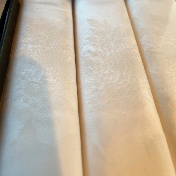 New in Box Vintage 100% Cotton Napkins Made in Ireland Set of 6 - Picture 7 of 14